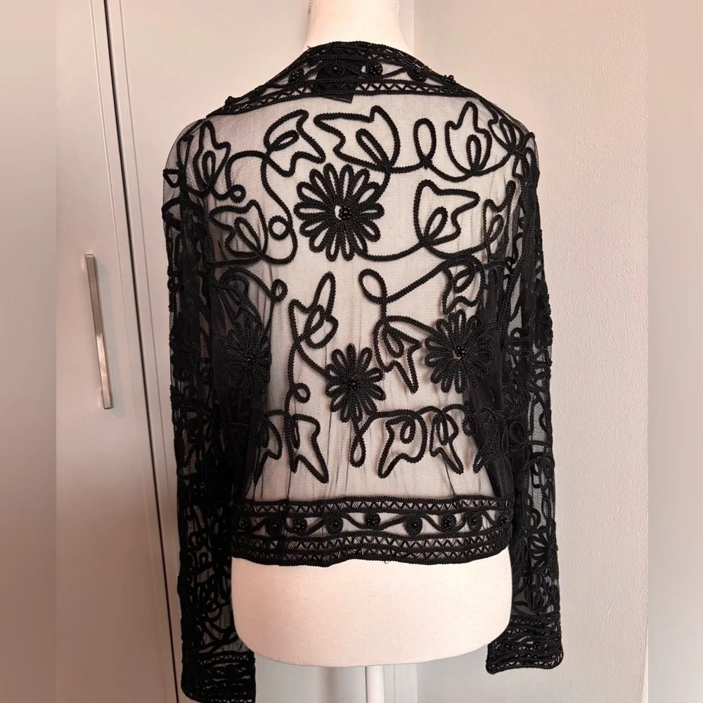 Elegant Black Lace Women Top - Picture 4 of 9